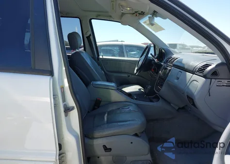 2001 Mercedes-Benz Ml 320 z USA, uszkodzony, nr VIN 4JGAB54EX1A282396